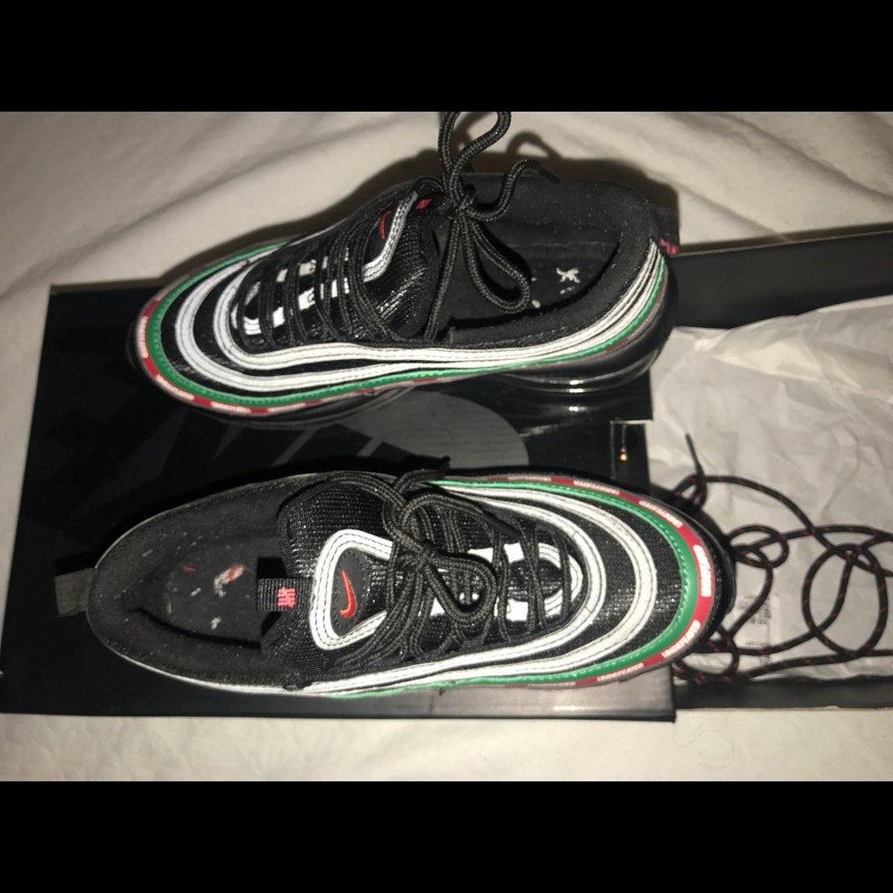 Undefeated Nike Airmax